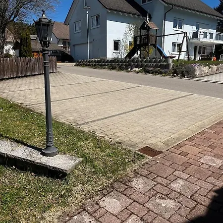 Schmidt - Schwarzwaldnest - Voll Ausgestattetes Apartment Haeusern